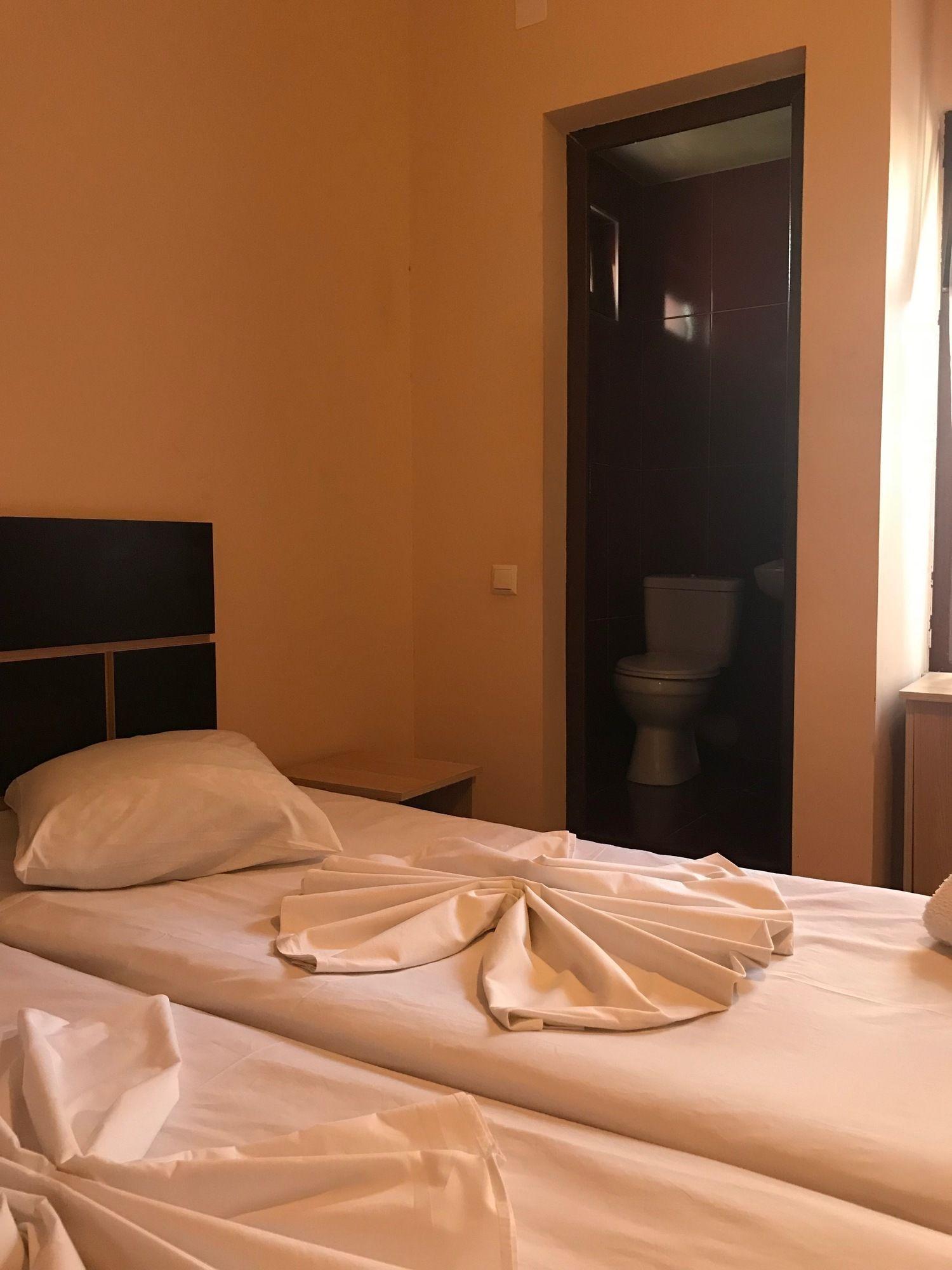 Holiday House Hotel Batumi Luaran gambar