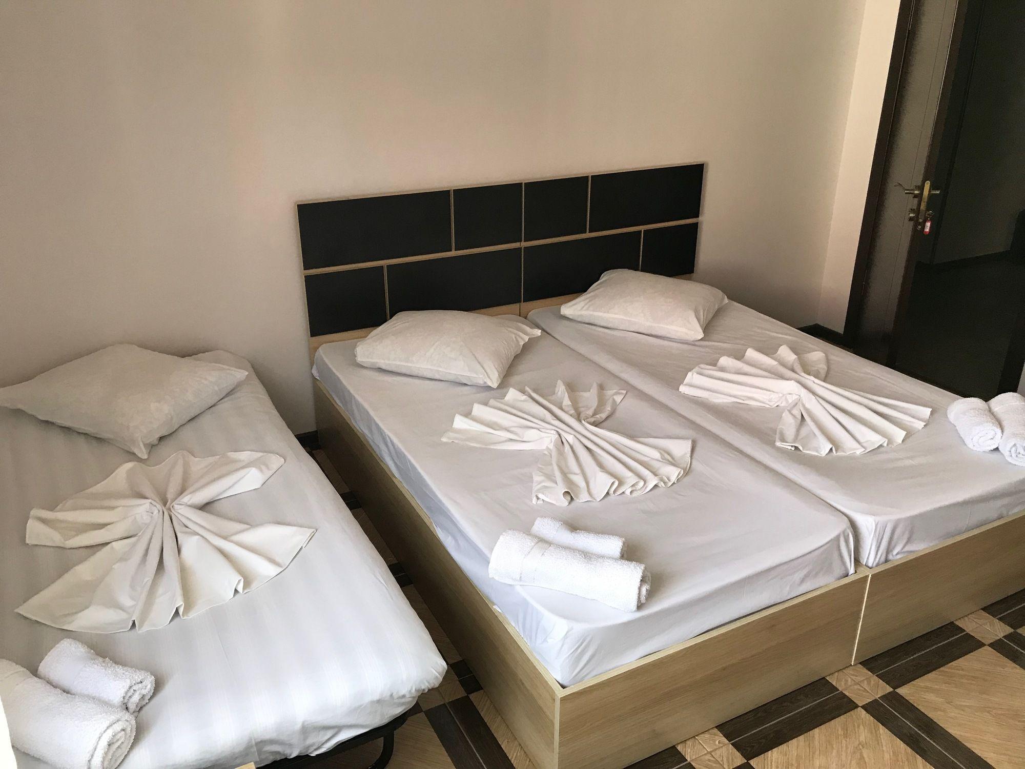 Holiday House Batumi Luaran gambar